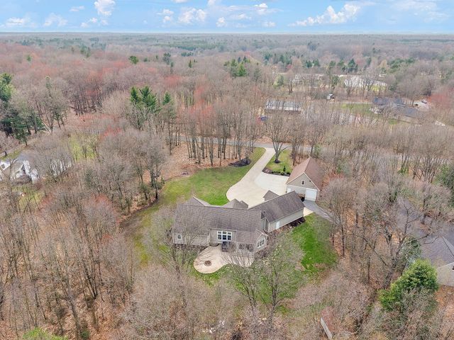13090 Woodhaven Drive, Robinson Twp, MI 49417