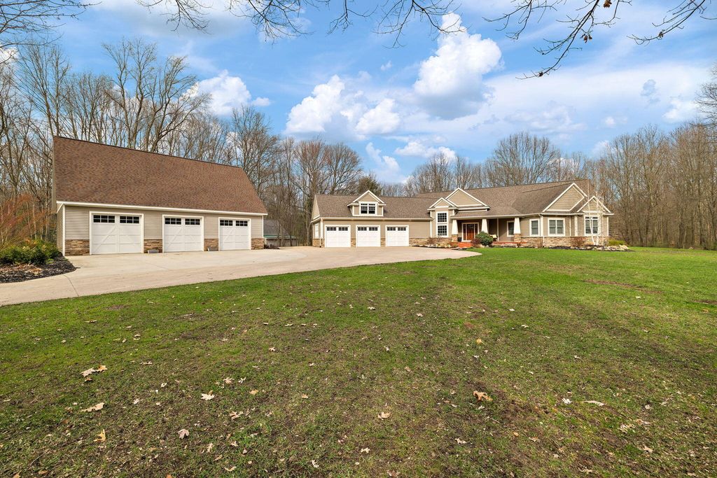 13090 Woodhaven Drive, Robinson Twp, MI 49417
