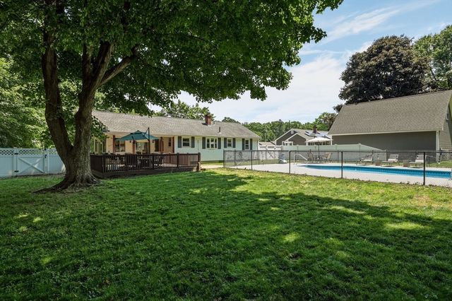 75 Clematis Rd, Agawam, MA 01001