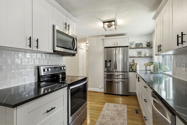 75 Clematis Rd, Agawam, MA 01001