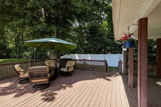 75 Clematis Rd, Agawam, MA 01001