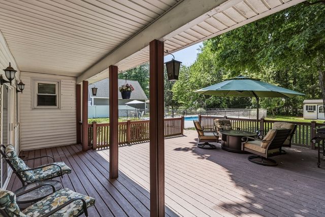 75 Clematis Rd, Agawam, MA 01001