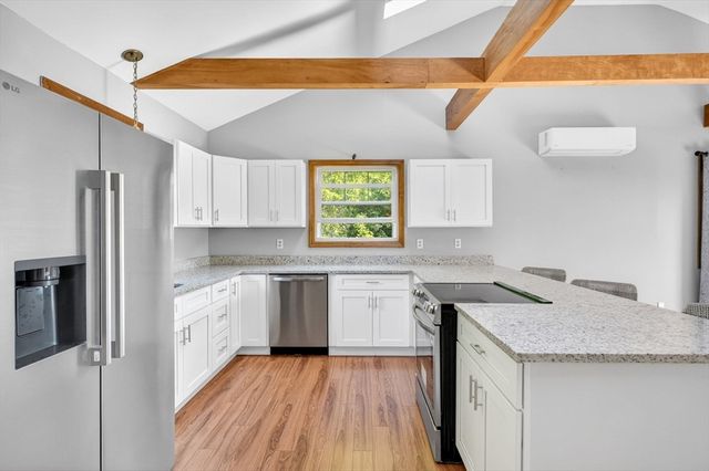133 Sycamore St, Fairhaven, MA 02719