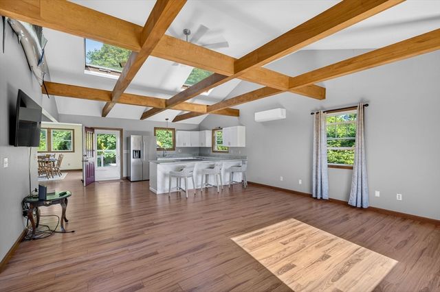 133 Sycamore St, Fairhaven, MA 02719
