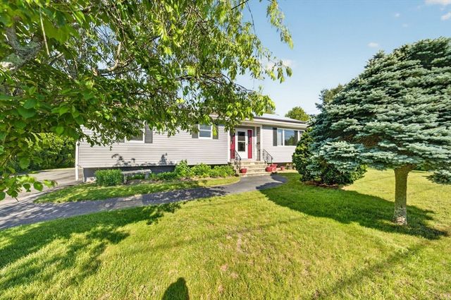 133 Sycamore St, Fairhaven, MA 02719