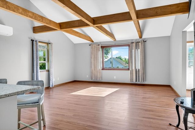 133 Sycamore St, Fairhaven, MA 02719