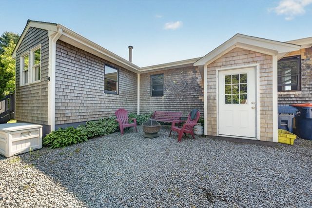 133 Sycamore St, Fairhaven, MA 02719