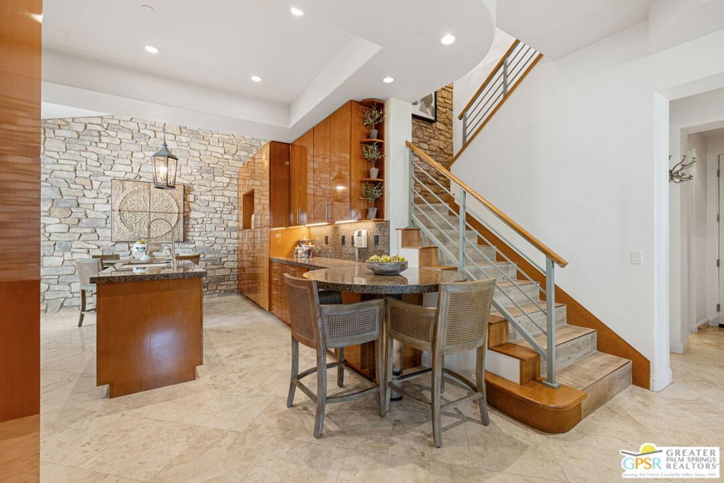 Image 20 of property listing at 253 Calle La Soledad, Palm Springs, CA 92262