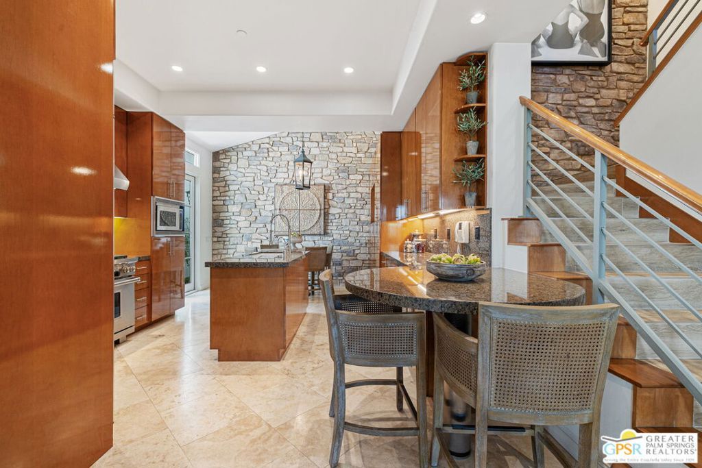 Image 21 of property listing at 253 Calle La Soledad, Palm Springs, CA 92262