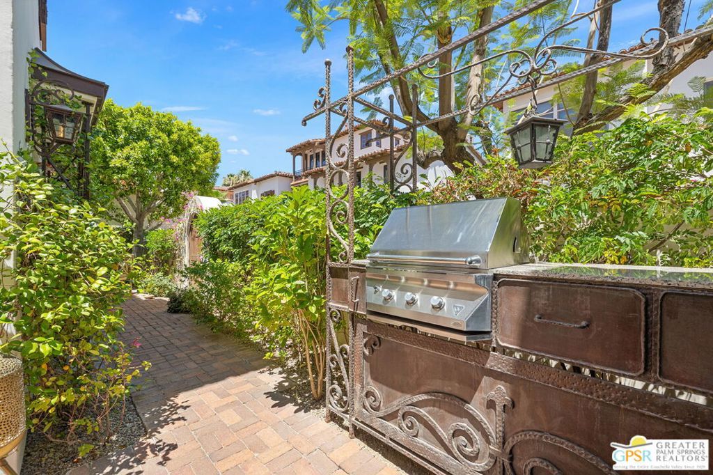 Image 24 of property listing at 253 Calle La Soledad, Palm Springs, CA 92262