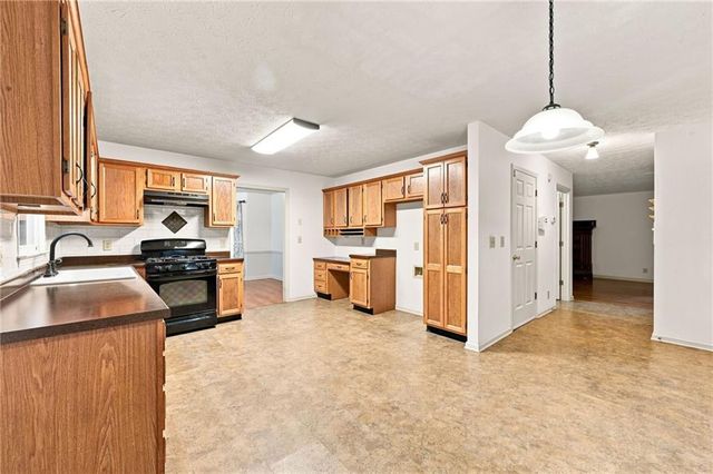 302 Crabapple Court, Powder Springs, GA 30127