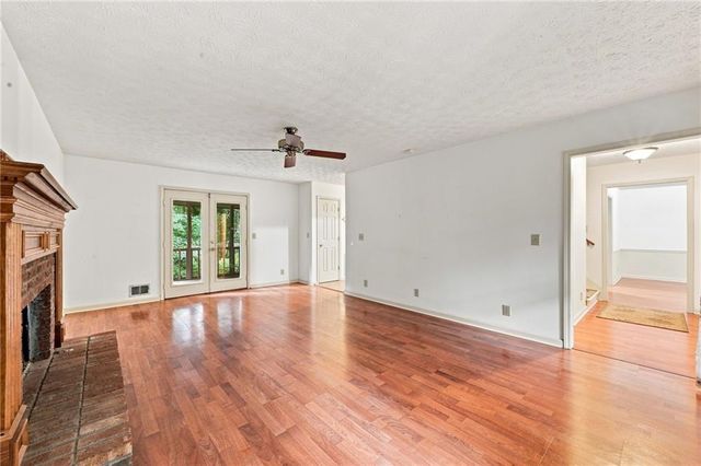 302 Crabapple Court, Powder Springs, GA 30127