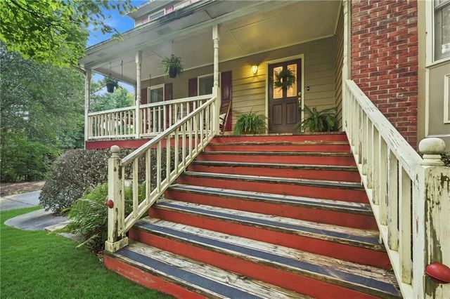 302 Crabapple Court, Powder Springs, GA 30127