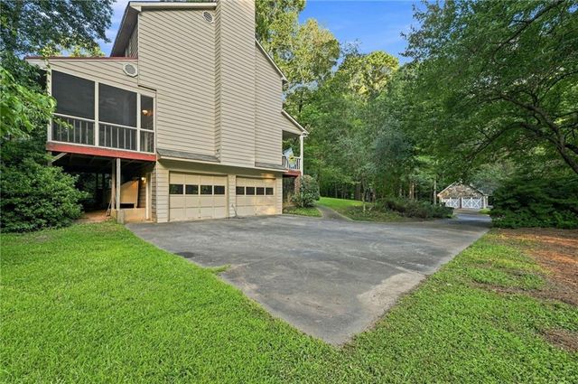 302 Crabapple Court, Powder Springs, GA 30127