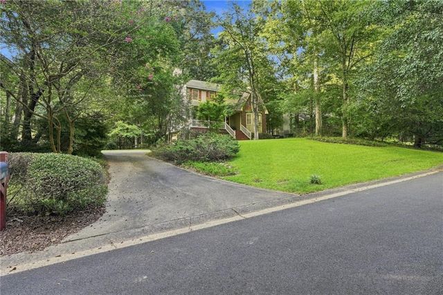302 Crabapple Court, Powder Springs, GA 30127