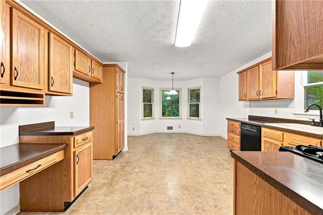 302 Crabapple Court, Powder Springs, GA 30127