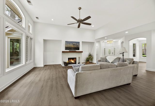 89 Governors Road, Hilton Head Island, SC 29928