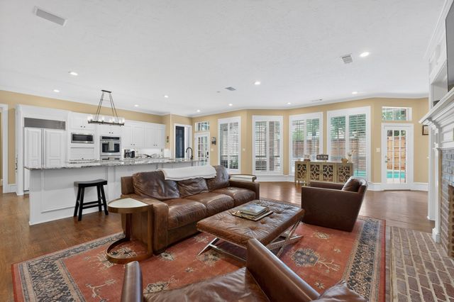 5700 Walden Drive, Plano, TX 75093