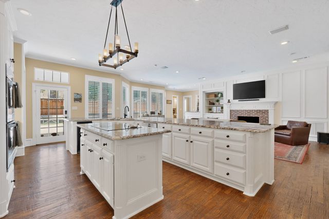 5700 Walden Drive, Plano, TX 75093