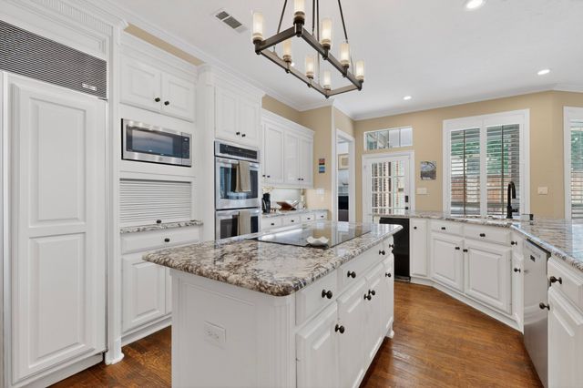 5700 Walden Drive, Plano, TX 75093