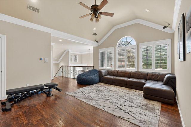 5700 Walden Drive, Plano, TX 75093