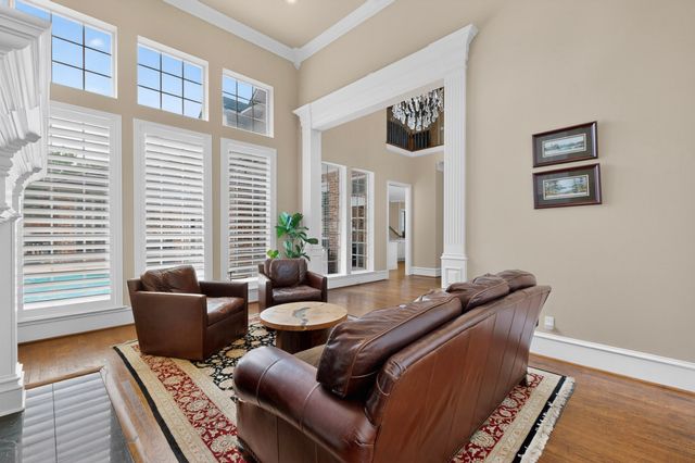 5700 Walden Drive, Plano, TX 75093