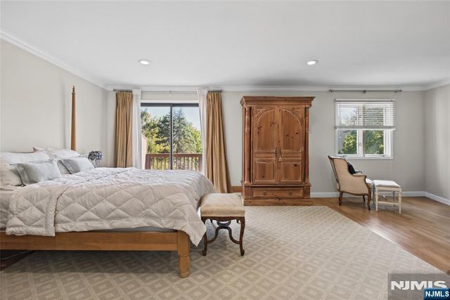 30 Litchult Lane, Mahwah, NJ 07430
