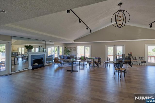 30 Litchult Lane, Mahwah, NJ 07430