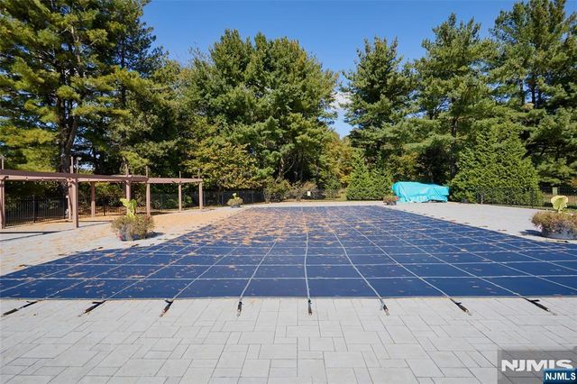 30 Litchult Lane, Mahwah, NJ 07430