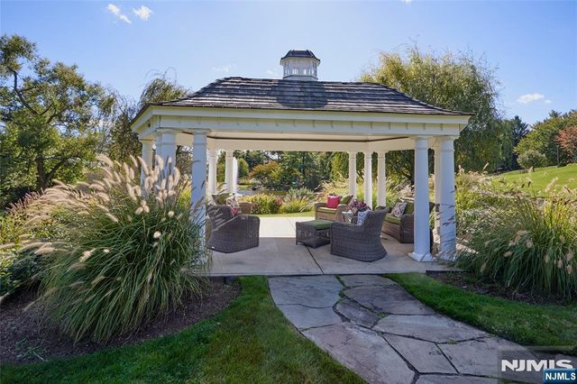 30 Litchult Lane, Mahwah, NJ 07430