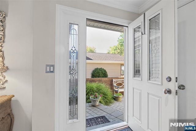 30 Litchult Lane, Mahwah, NJ 07430