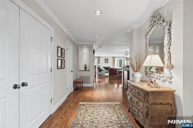 30 Litchult Lane, Mahwah, NJ 07430