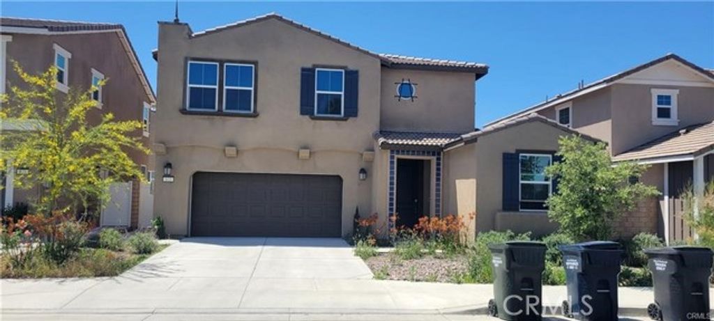 833 Half Moon Avenue, Redlands, CA 92374