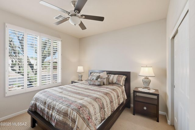 2212 E Bluejay Bluff Lane, Green Valley, AZ 85614