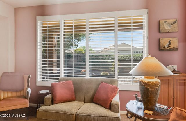 2212 E Bluejay Bluff Lane, Green Valley, AZ 85614