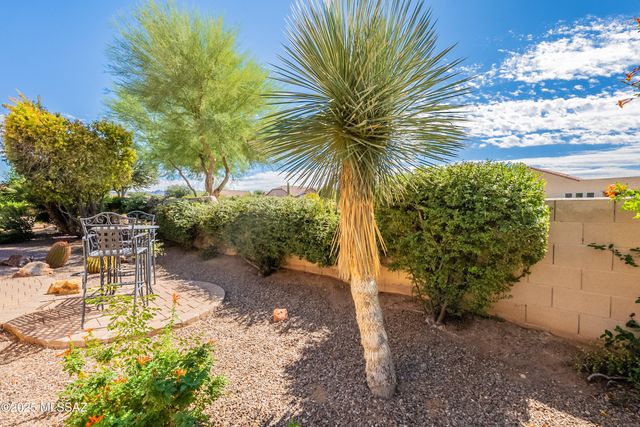 2212 E Bluejay Bluff Lane, Green Valley, AZ 85614