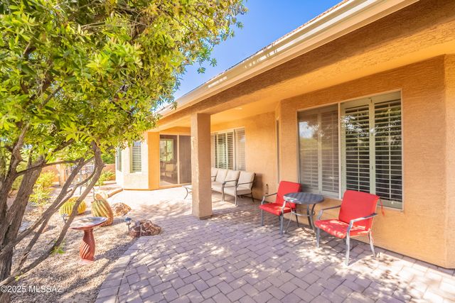 2212 E Bluejay Bluff Lane, Green Valley, AZ 85614