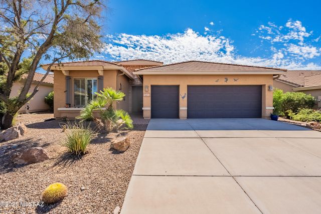 2212 E Bluejay Bluff Lane, Green Valley, AZ 85614