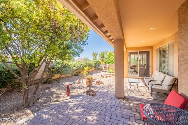 2212 E Bluejay Bluff Lane, Green Valley, AZ 85614