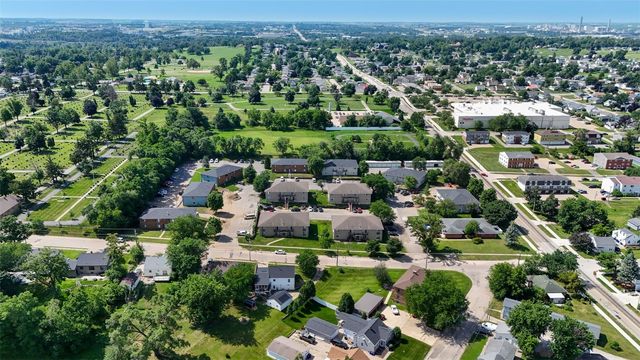 16 Aossey Lane SW, Cedar Rapids, IA 52404