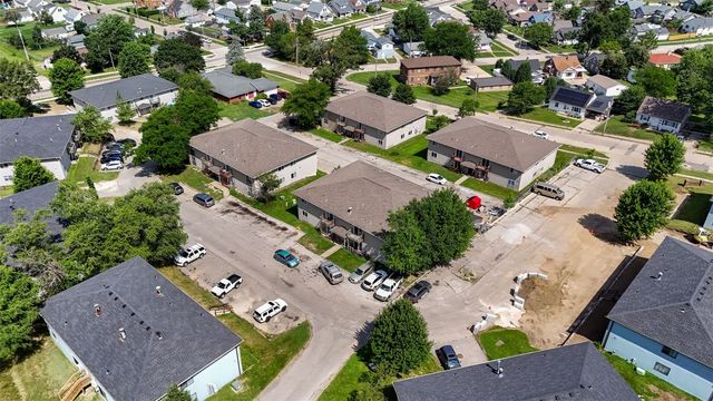 16 Aossey Lane SW, Cedar Rapids, IA 52404