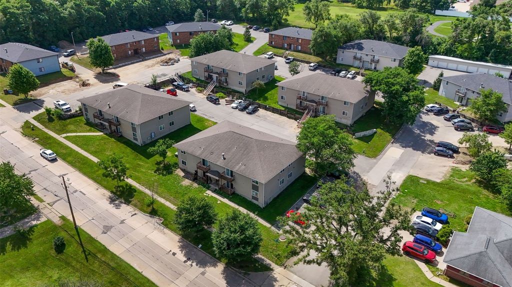 16 Aossey Lane SW, Cedar Rapids, IA 52404