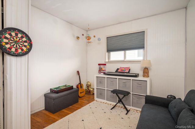 7 Stein Street, Valley Stream, NY 11580