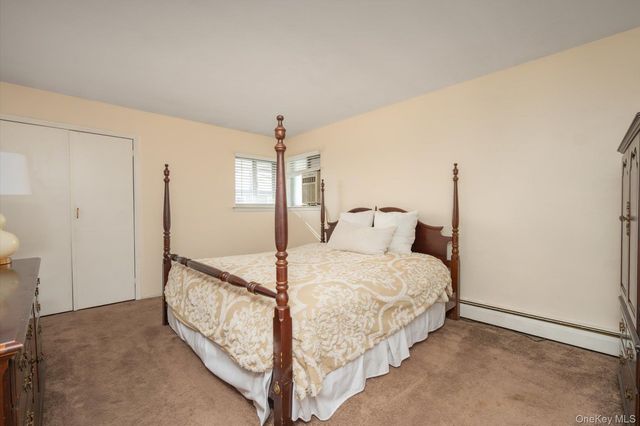 7 Stein Street, Valley Stream, NY 11580