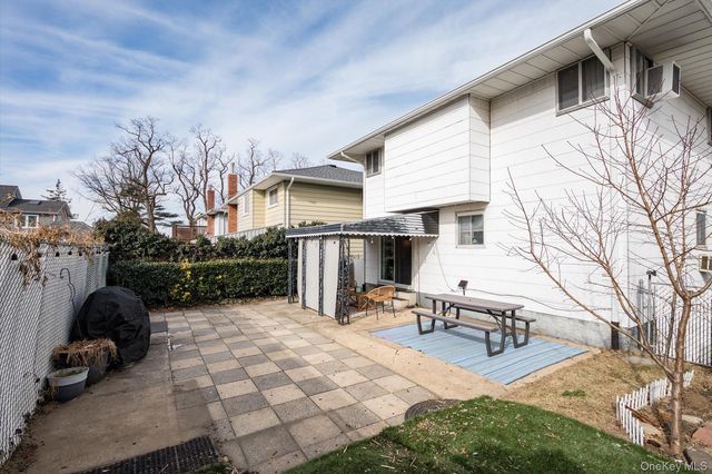 7 Stein Street, Valley Stream, NY 11580