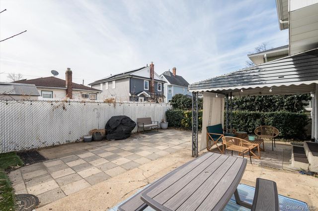 7 Stein Street, Valley Stream, NY 11580