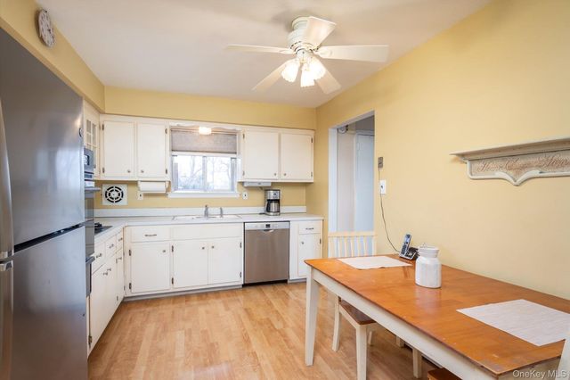 7 Stein Street, Valley Stream, NY 11580