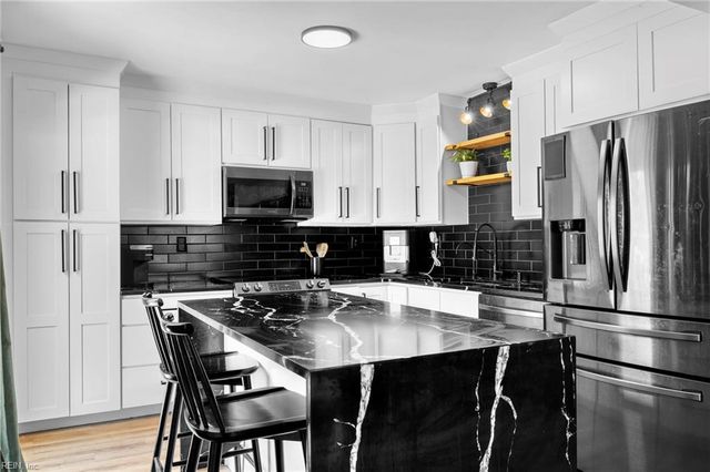 5352 Glenville CIR, Virginia Beach, VA 23464