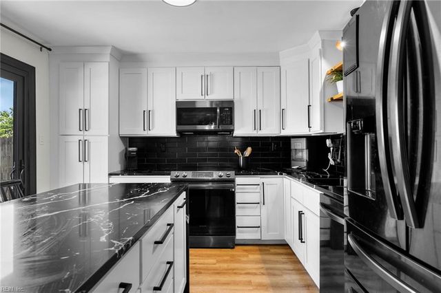 5352 Glenville CIR, Virginia Beach, VA 23464
