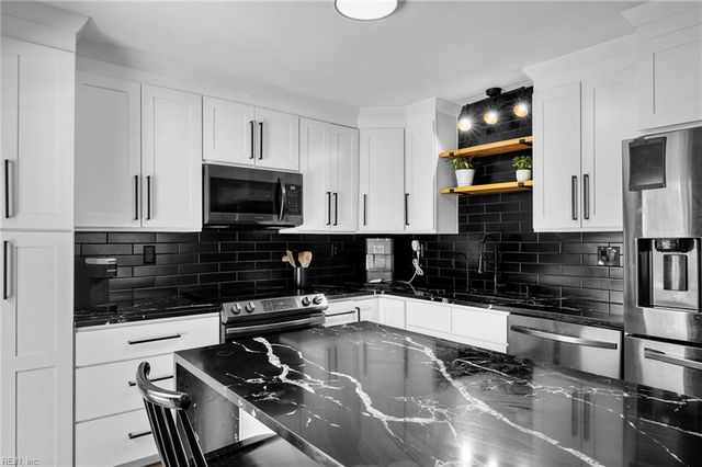 5352 Glenville CIR, Virginia Beach, VA 23464